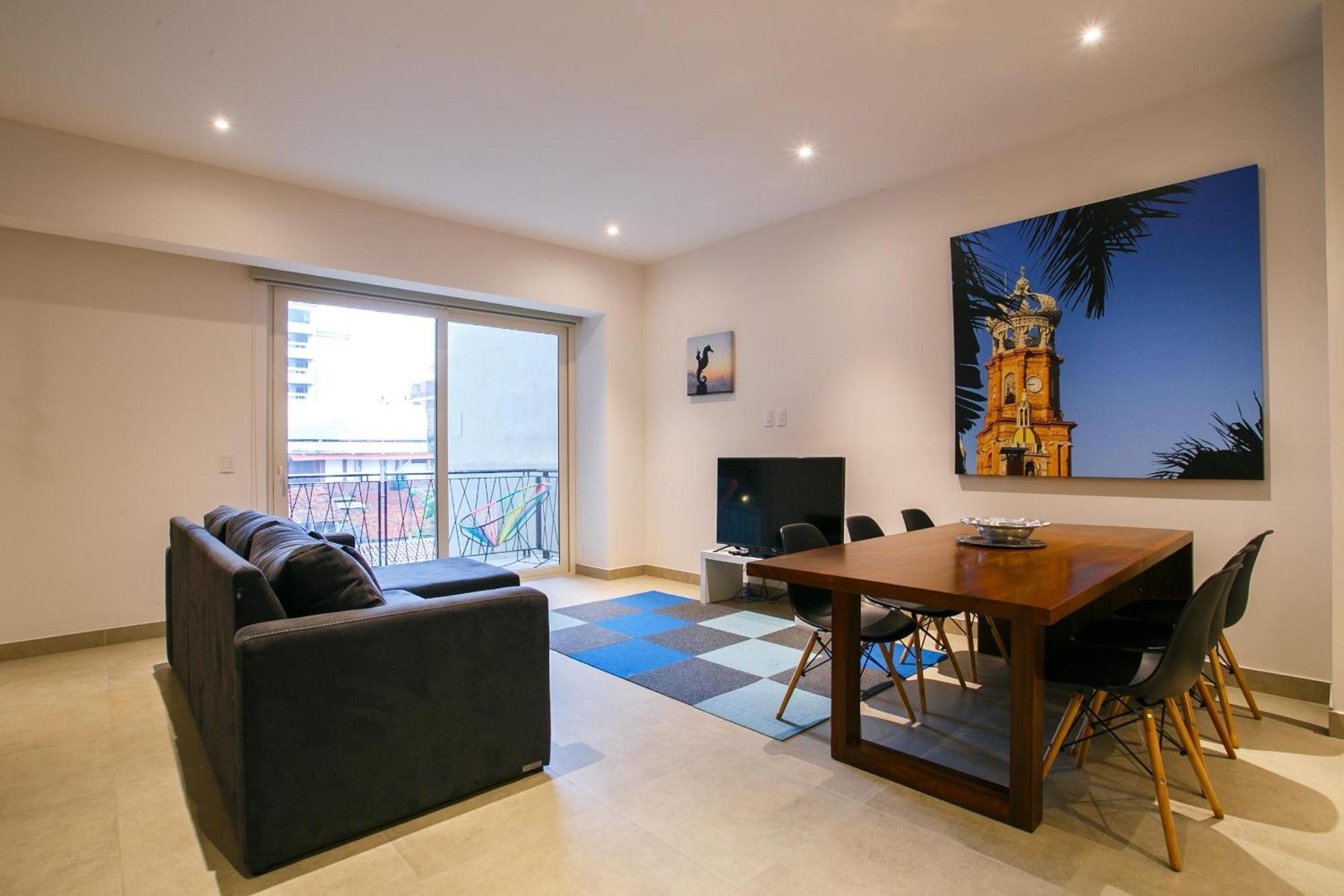 Сasa de vacaciones Walk To Everything, Modern With 2 Bathrooms, Pool, Gym, Bbq *
