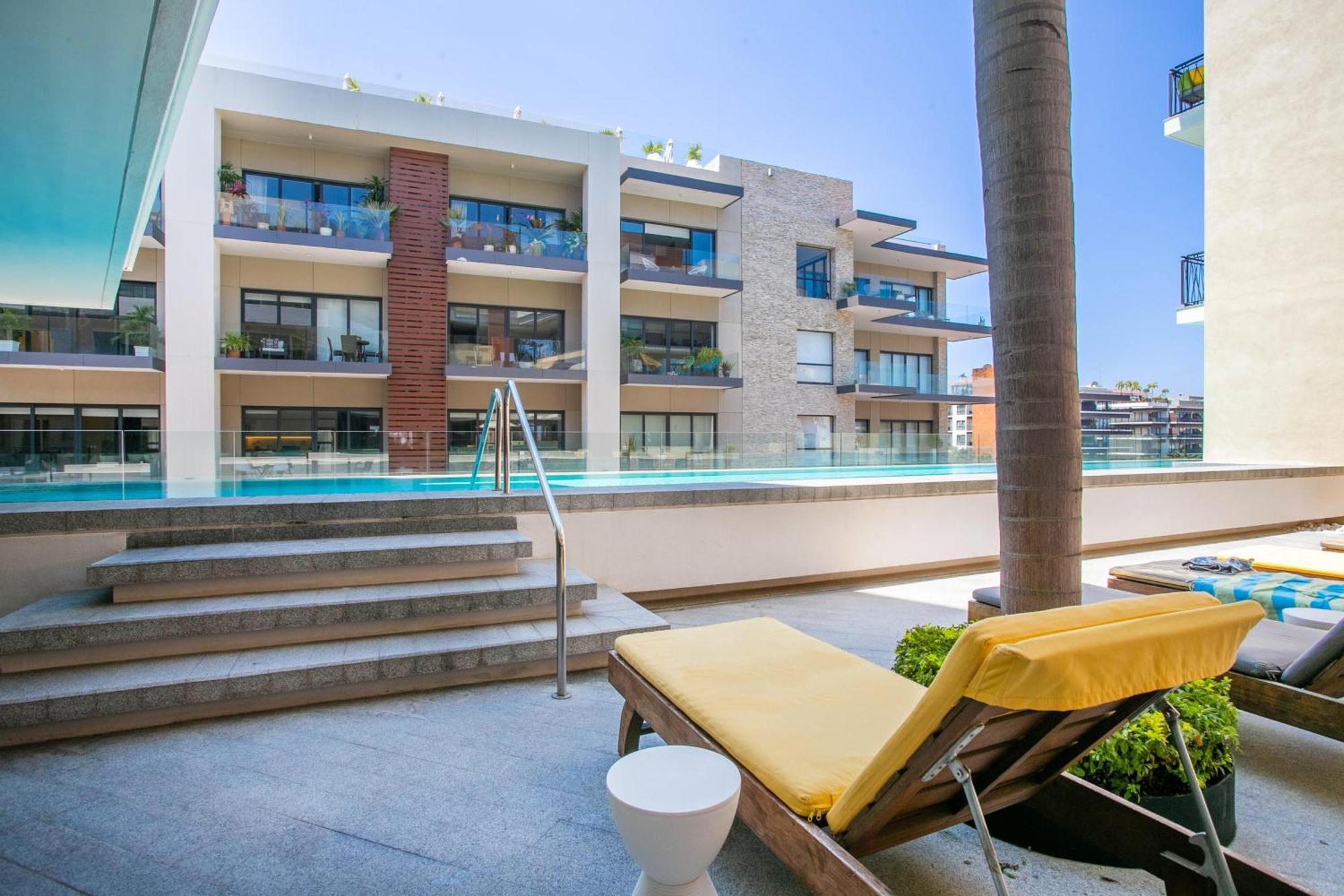 Сasa de vacaciones Walk To Everything, Modern With 2 Bathrooms, Pool, Gym, Bbq Puerto Vallarta
