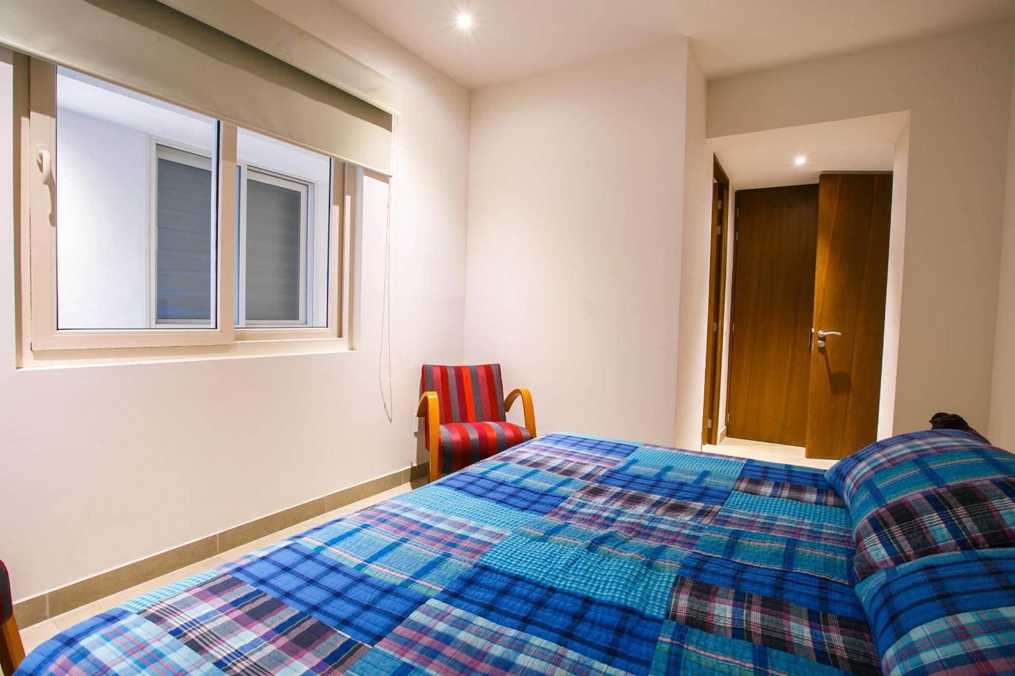 Сasa de vacaciones Walk To Everything, Modern With 2 Bathrooms, Pool, Gym, Bbq